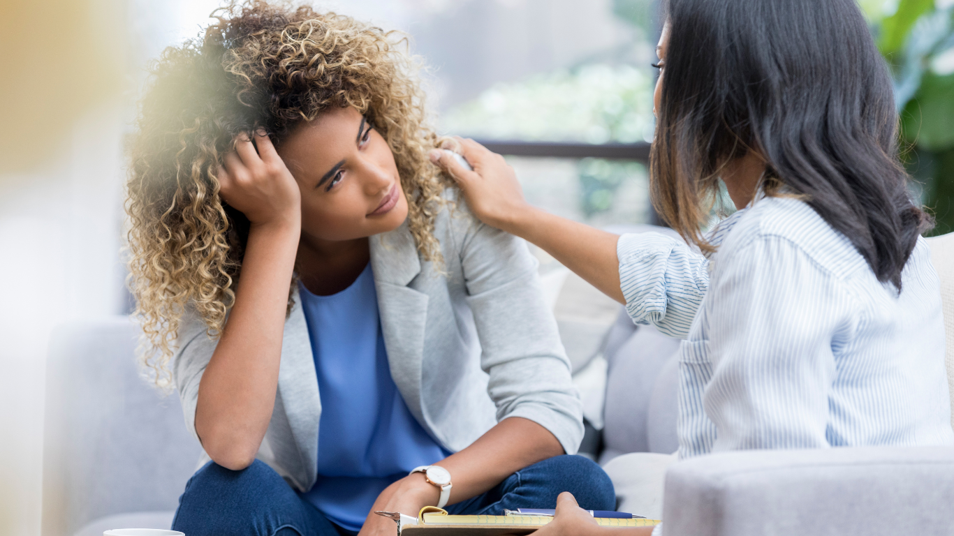 Setembro Amarelo: Como cuidar da sua saúde mental mesmo ganhando pouco?